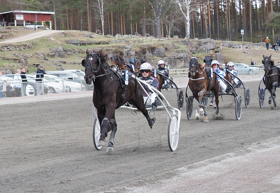 Vinnare av lopp 2 Ransom Tile o Ulf Ohlsson (.jpg