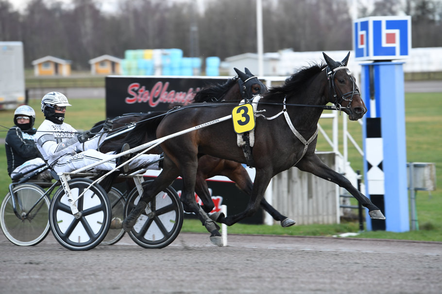 1 Manstone Two U. mål 58.jpg